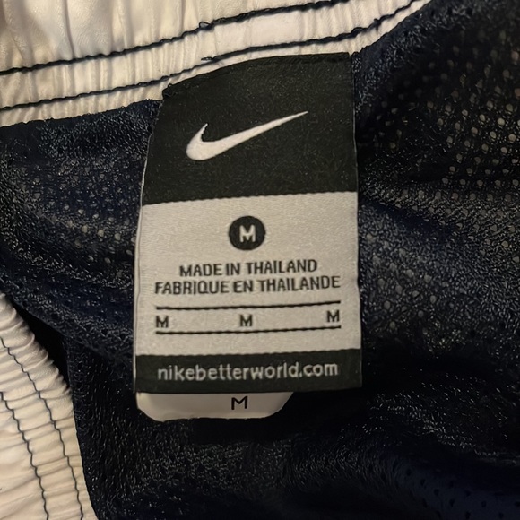 Nike swim suit. - Picture 3 of 3